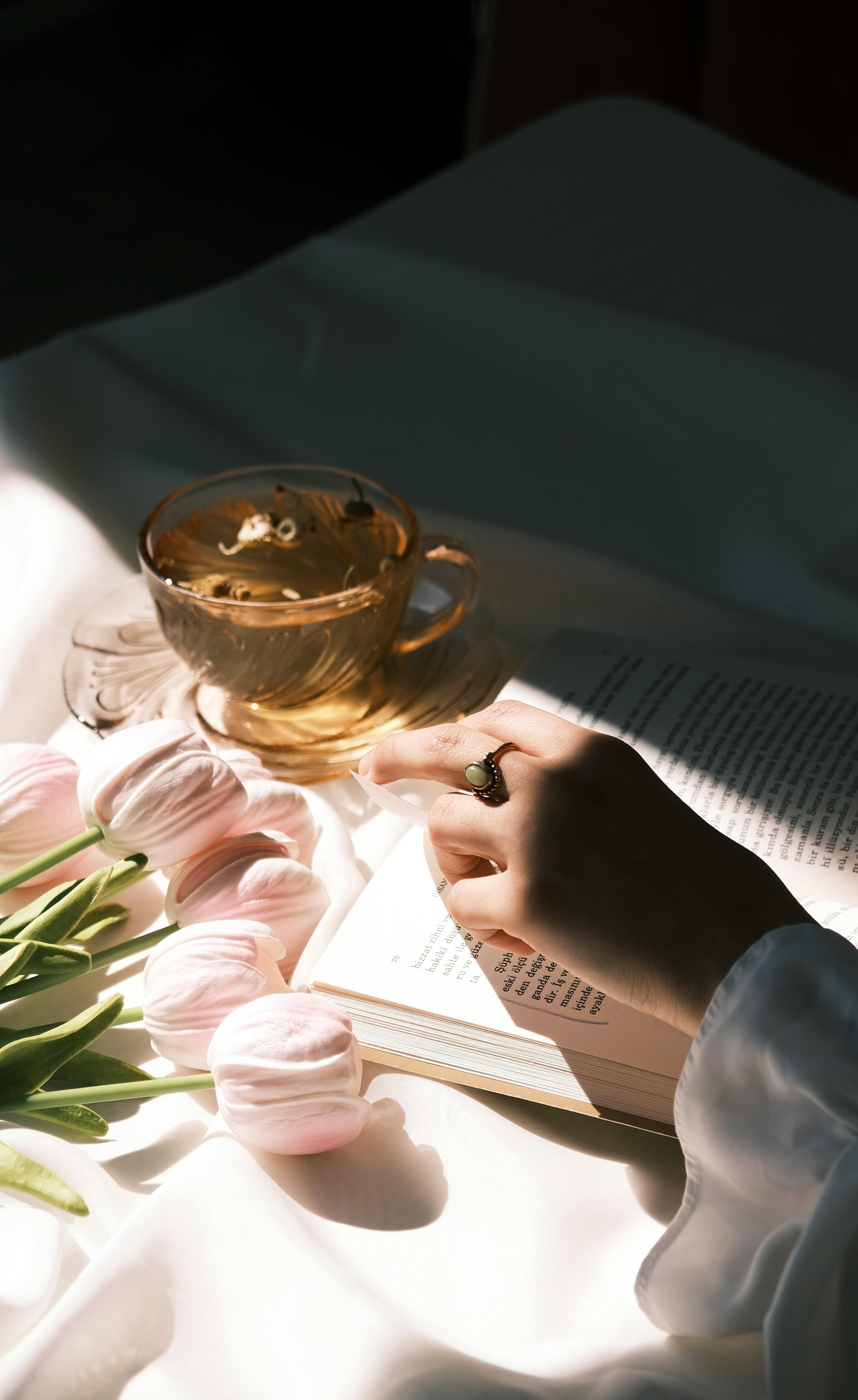 Effective Ways to Make Moon Water for Your Spiritual Practices (2025)