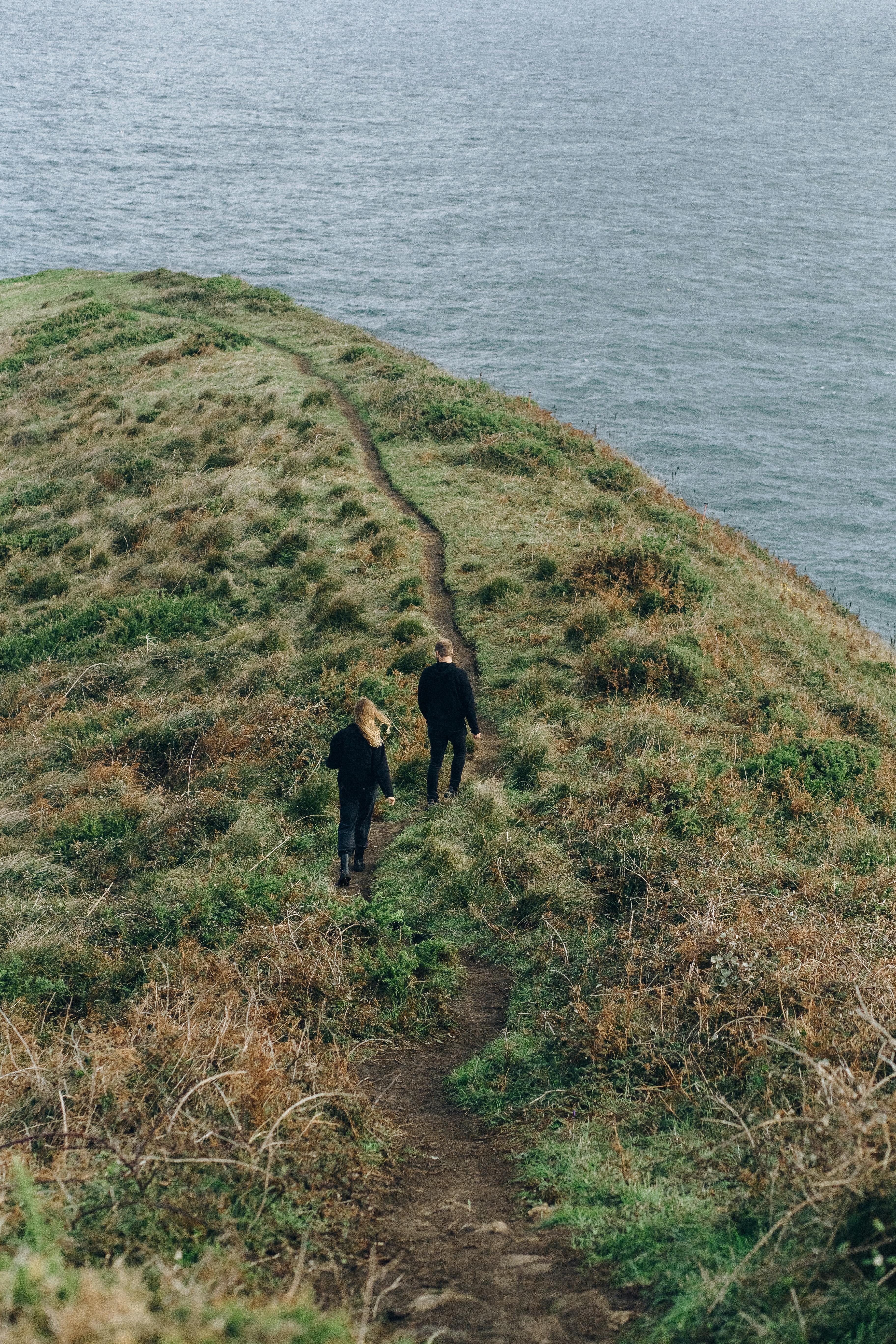 Practical Ways to Start a Clothing Brand for Success in 2025